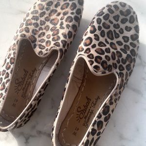 Sabah Unisex Leopard Slip Ons